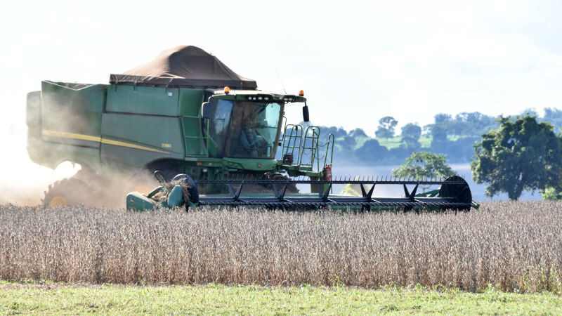 Colheita da soja está avançada no Estado, mas aumento no custo do óleo diesel pode prejudicar a reta final 