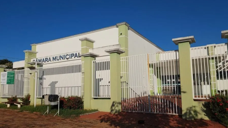 A recomendação leva em consideração a informação da própria Câmara de que há previsão de realização de concurso público no segundo semestre de 2026