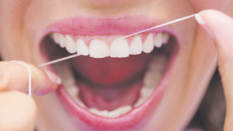Higiene bucal diária é essencial para a prevenção de complicações odontológicas