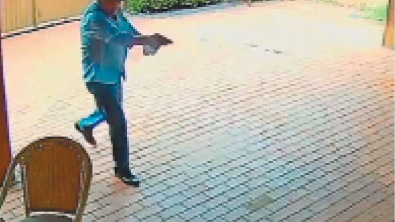 Imagens mostram momento em que Bernal atira contra a vítima