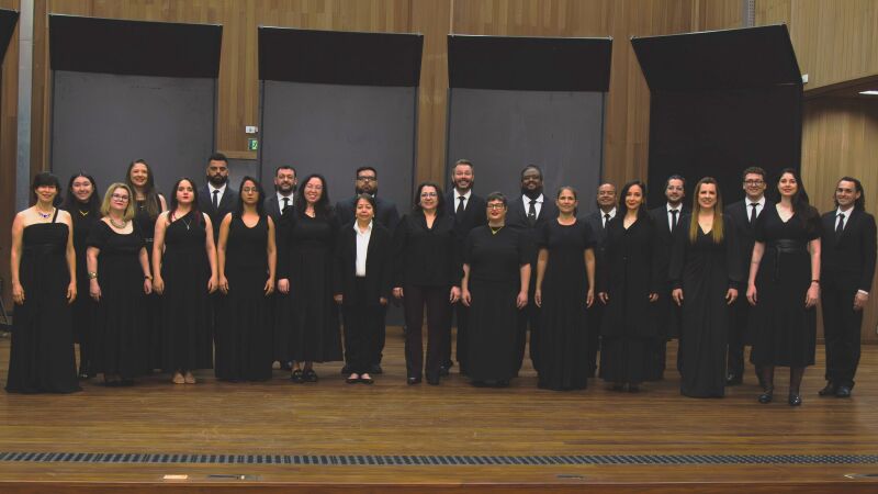 Corpo feminino do Coro Lírico Cant'arte celebra a presença feminina na arte