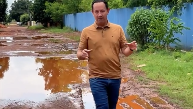 Uma semana antes, o secretário da Casa Civil, Walter Carneiro Júnior, esteve na Rua Antônio Pires, nas Moreninhas IV, onde anunciou o lançamento do processo licitatório para obras de asfalto na região