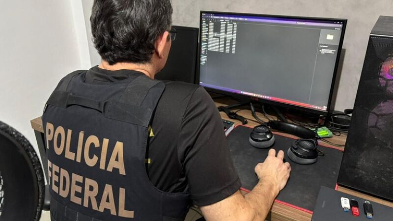 Ao todo, estão sendo cumpridos 32 mandados de busca e apreensão