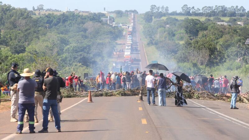 Bloqueio em trechos da rodovia BR-163 teve o seu fim determinado antes mesmo das 10h nesta sexta-feira (20). 