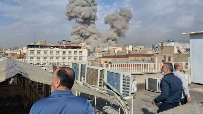 Depois dos ataques iniciais de Israel e EUA, as forças armadas iranianas atacaram vários países que têm bases militares dos EUA