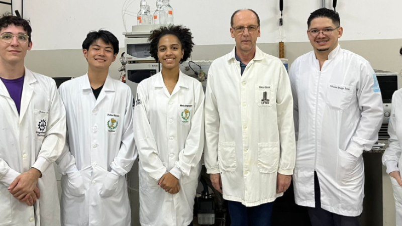 Tecnologia usa sílica para direcionar quimioterápicos diretamente às células cancerígenas