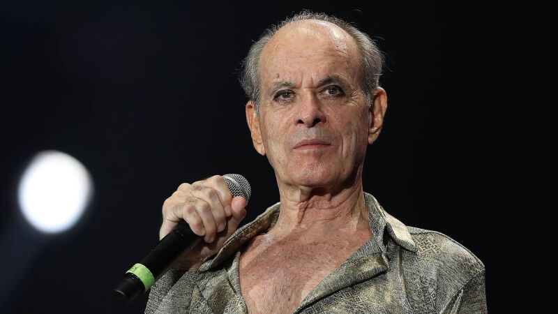 Ney Matogrosso volta a Mato Grosso do Sul para palestra-show no Teatro Glauce Rocha