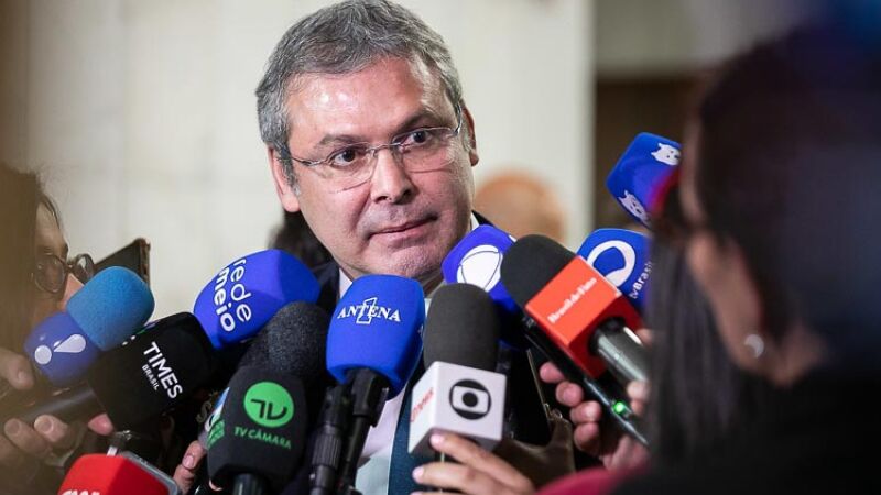 Segundo Lindbergh Farias , o crescimento da instituição financeira de Daniel Vorcaro ocorreu entre 2019 e 2024, durante a gestão de Campos Neto