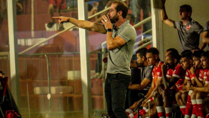 O técnico Paulo Massaro, foi desligado do comando do Operário com apenas uma derrota