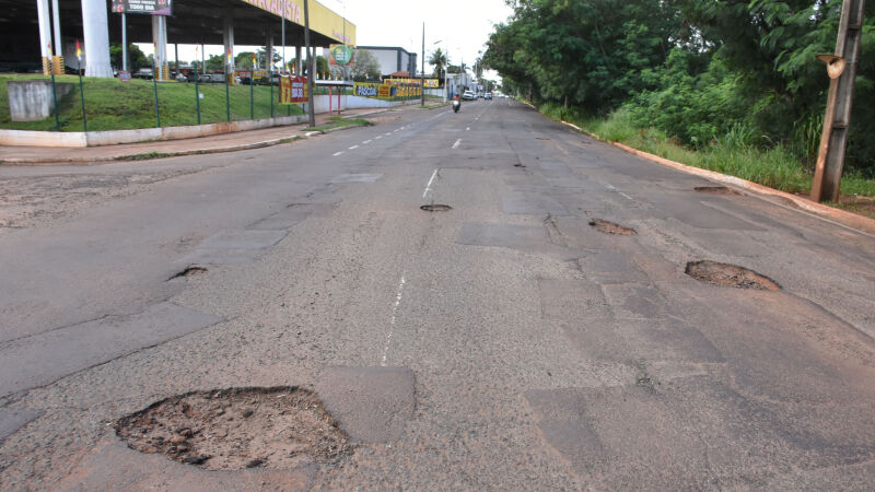 Trecho que deve passar por recapeamento na Avenida Ernesto Geisel