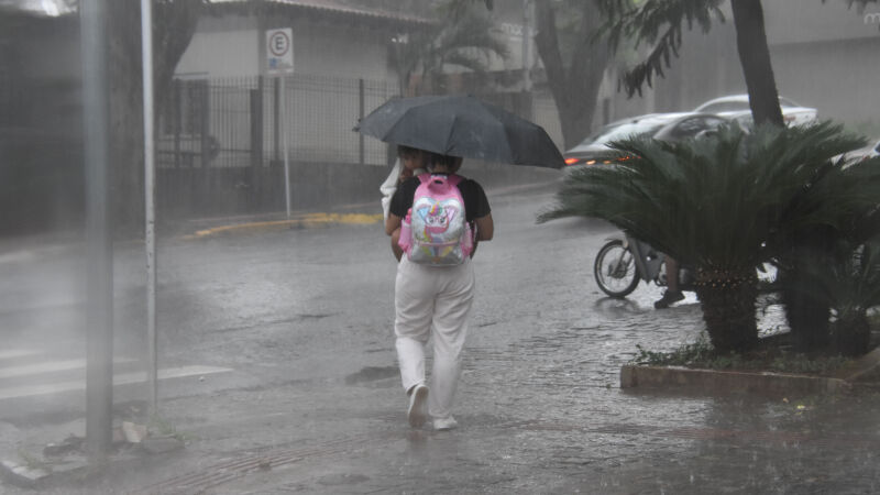 Em Campo Grande, o acumulado registrado no mês de abril já ultrapassa os 260 milímetros