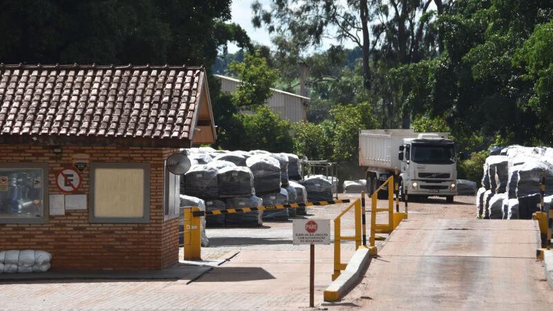 Curtume na saída para Sidrolândia entra na mira do MPMS
