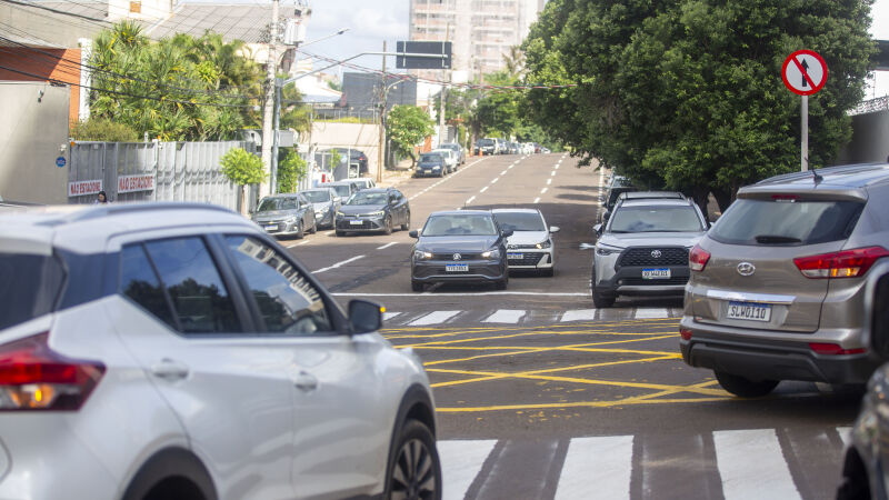 Rua Sete de Setembro passa a operar em mão única no Centro; mudança integra pacote de ajustes no trânsito da Capital