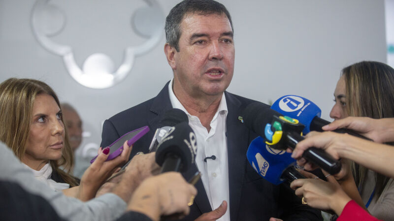 Governador Riedel entende que mudanças devem acontecer já que as medidas tradicionais não geram resultados positivos