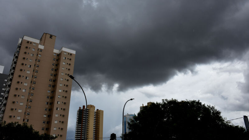 Chuvas chegam a partir da noite de hoje e seguem até o dia 30, podendo se alongar no feriadão