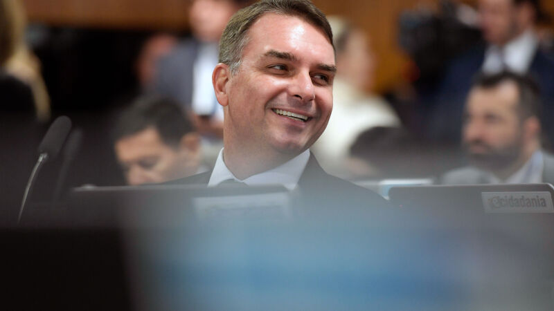 Flávio é filho do ex-presidente Jair Bolsonaro