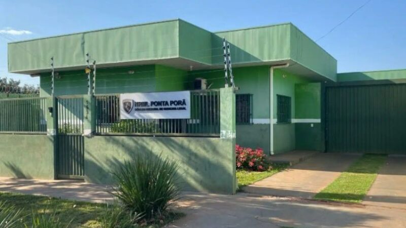 Área foi isolada após trabalhadores da limpeza urbana encontrarem o corpo da criança