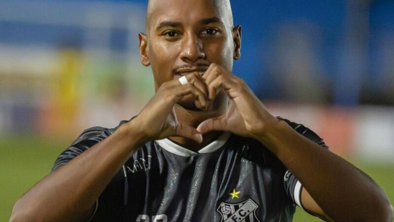 Operário vence com hat-trick de Alex Choco, que se isola na artilharia do país