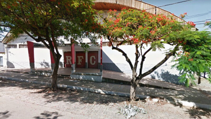 Clube Riachuelo, na Rua Frei Mariano, em Corumbá, foi fundado em fevereiro de 1915 e está parcialmente sucateado