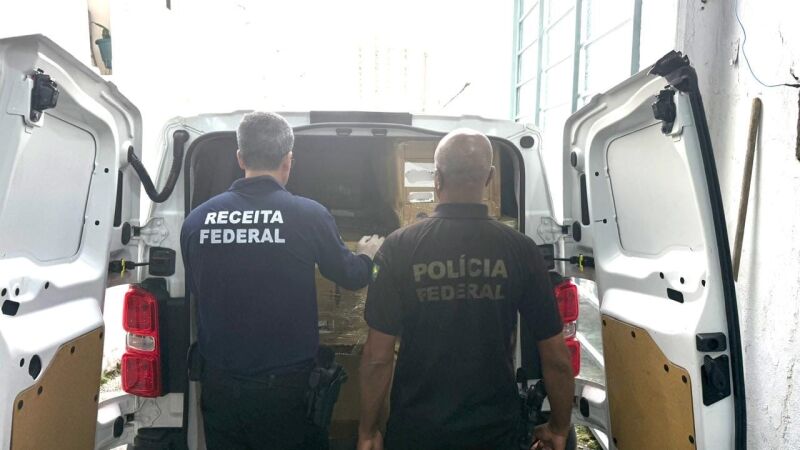 A organização também mantinha empresas criadas exclusivamente para emissão de notas fiscais frias, além de 