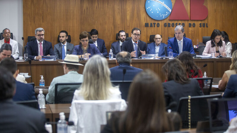 Conselheiros estaduais e membros vitalícios da OAB/MS participam, nesta sexta-feira, da votação que definirá a lista sêxtupla para vaga de desembargador do TJMS