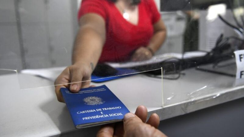 Mercado de trabalho sul-mato-grossense registrou crescimento de 4% no número de pessoas ocupadas em 2025, segundo levantamento do IBGE