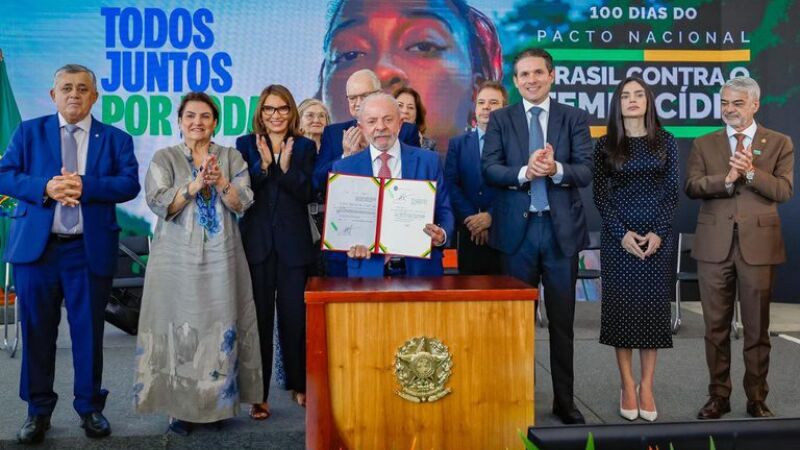 Os projetos foram assinados na tarde desta quarta-feira (20), em Brasília