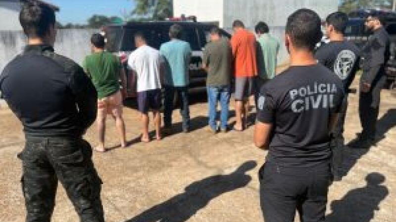 Dez pessoas foram presas durante ação da Polícia Civil em Brasilândia; organização criminosa é investigada por furtos qualificados, receptação e lavagem de dinheiro