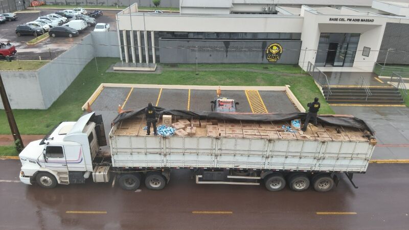 DOF apreendeu no sábado carreta com 35 mil pacotes de cigarros