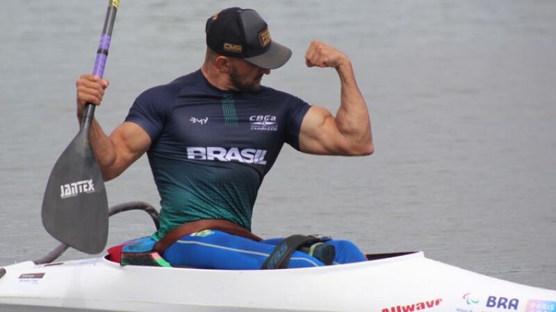 Rufino concluiu os 200 m de sua prova em 53s44, com mais de 1 segundo de vantagem para o ucraniano