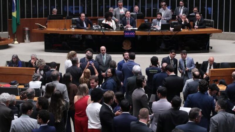 Plenário da Câmara durante votação do fim da escala 6x1