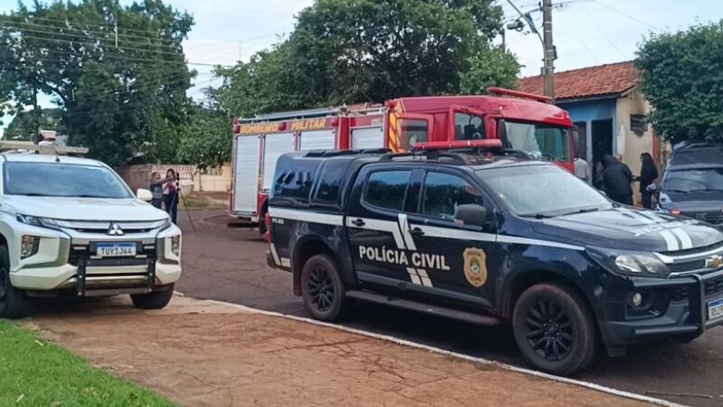 O incêndio ocorreu por volta das 4h30, em um bar localizado no bairro Jardim Itália, em Dourados 