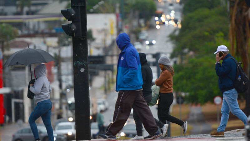 Geada voltou a cobrir áreas do sul de Mato Grosso do Sul nesta quinta-feira (25), após temperaturas próximas de 0°C em municípios da fronteira e da região cone-sul