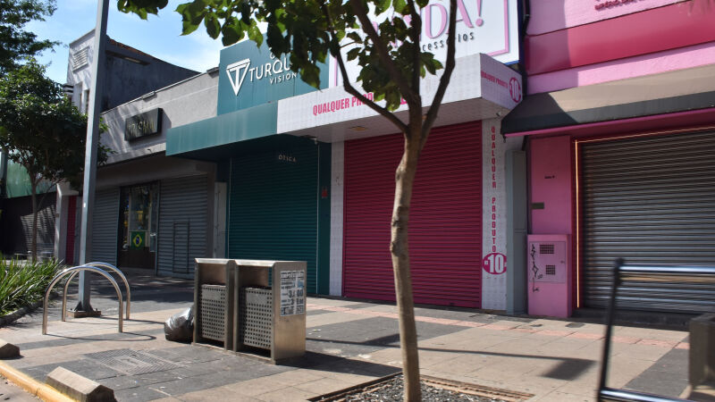 Tendência foi fechar as portas no comércio do centro da Capital
