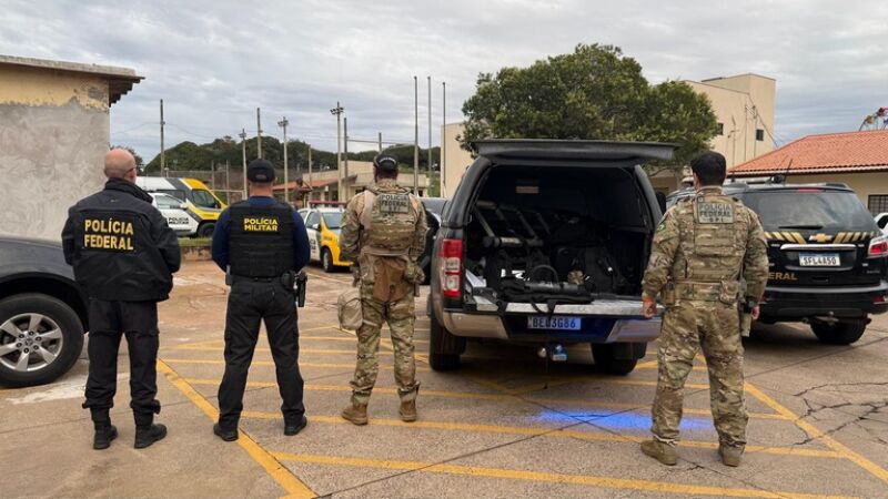 Cinco policiais militares foram presos por envolvimento no esquema de contrabando, na região Noroeste do Paraná