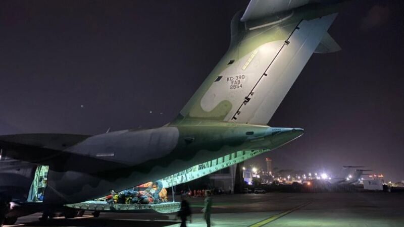 Resgate foi feito em aeronave KC-390 Millennium da FAB, que levou ajuda humanitária a Venezuela