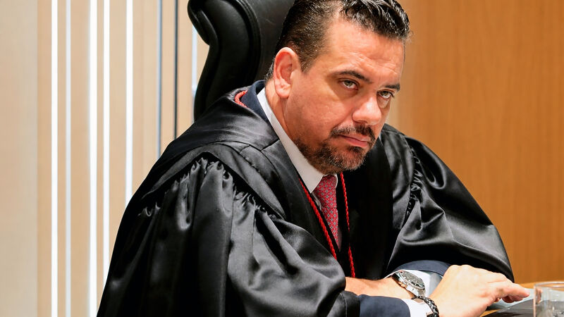 O desembargador Alexandre Aguiar Bastos está afastado do cargo desde outubro de 2024