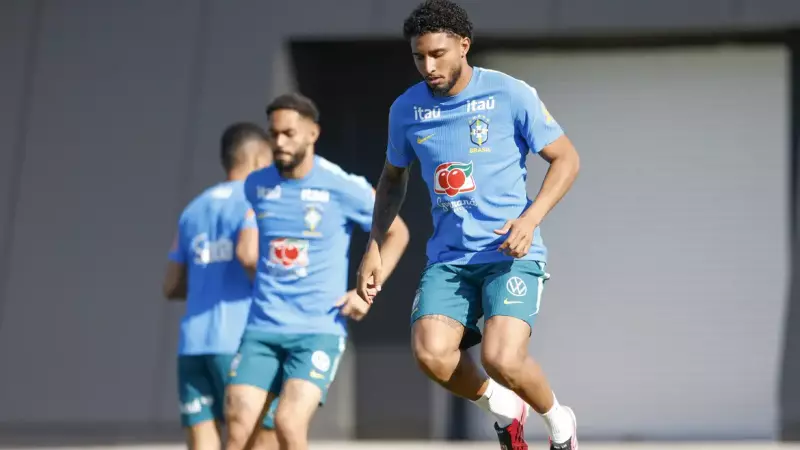 Éderson continua com contrato na Atalanta, da Itália, mas está com a transferência acertada para o Manchester United, da Inglaterra