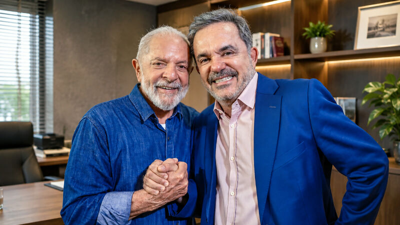 O presidente da República, Luiz Inácio Lula da Silva, e o deputado federal Vander Loubet durante encontro político em Brasília (DF)