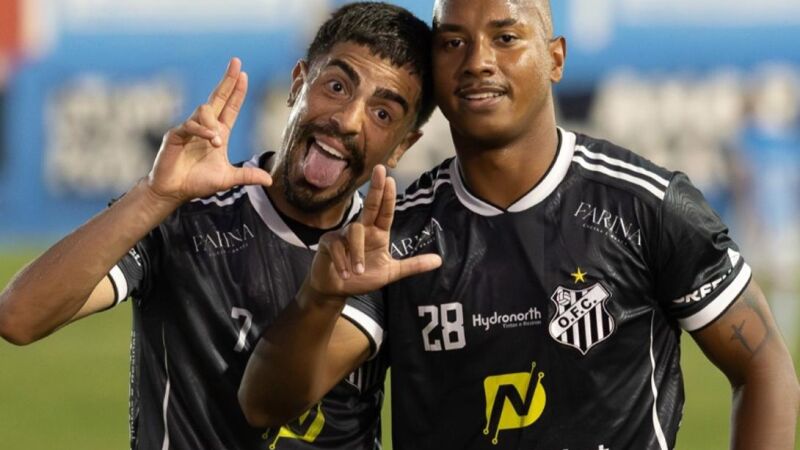 Com gols de Alex Choco e Einstein, Operário bate o CRAC-GO e segue vivo na competição