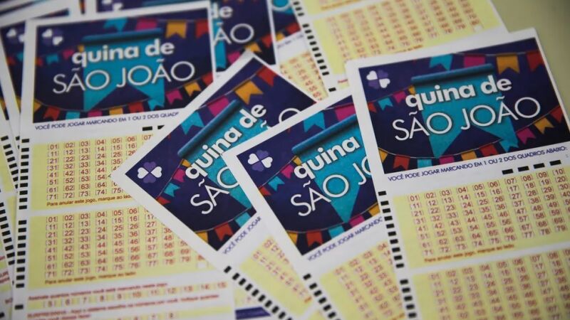 A aposta mínima, com cinco números, custa R$ 3 e oferece uma chance em 24.040.016 de acertar a Quina