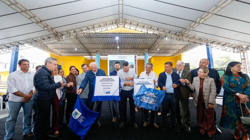 Entrega de obras e anúncio de novos investimentos ocorreram em meio a celebração de 114 anos de Porto Murtinho 