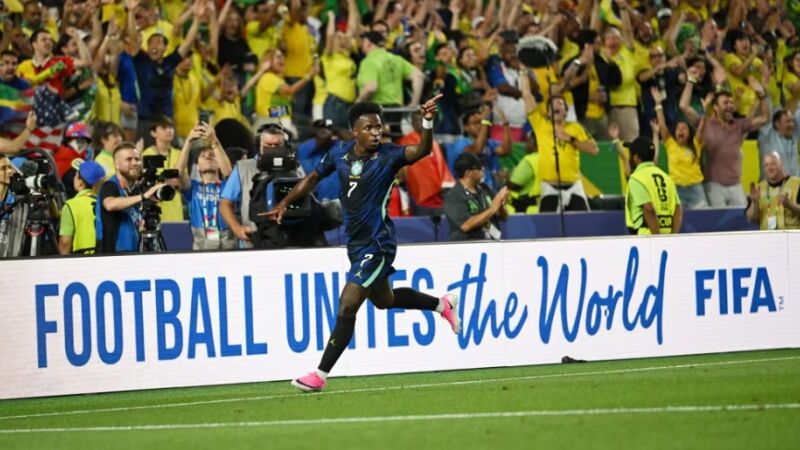 Vini Jr participou de todos os gols da seleção