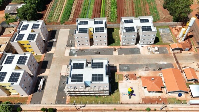 Lei reserva 5% das moradias populares para mães atípicas da cidade
