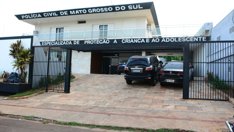 Casal foi encaminhado à DEPCA e a criança foi acolhida pela Polícia Civil
