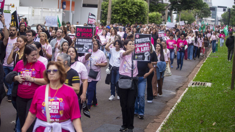 Professores realizaram paralisação no dia 12 de junho após prefeitura negar reajuste salarial de 5,4% do Piso Nacional