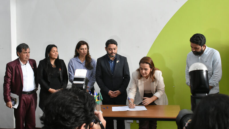 Assinatura do acordo entre Prefeitura de Campo Grande e Governo de Tarapacá
