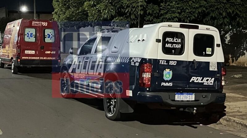 Viaturas da Polícia Militar e Bombeiro Militar no local do acidente