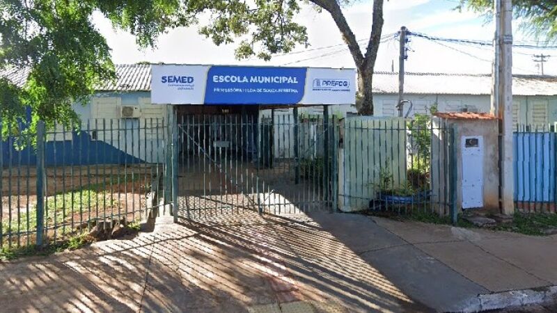 Responsáveis reclamam que manifestações em busca de explicação têm sido inclusive alvo de retaliação por parte do corpo da escola. 