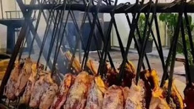 Tradicional costelão gaúcho em Campo Grande